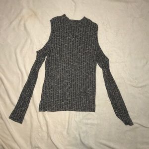 American Eagle long sleeve cold shoulder shirt